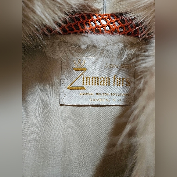 Rovalia Mink Stroller with Shadow Fox Trim - Picture 5 of 6